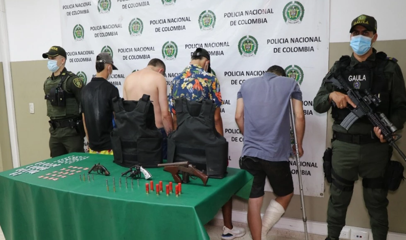 Capturan Hombres Con Chalecos Antibalas Y Armas De Fuego Agenciapi Co