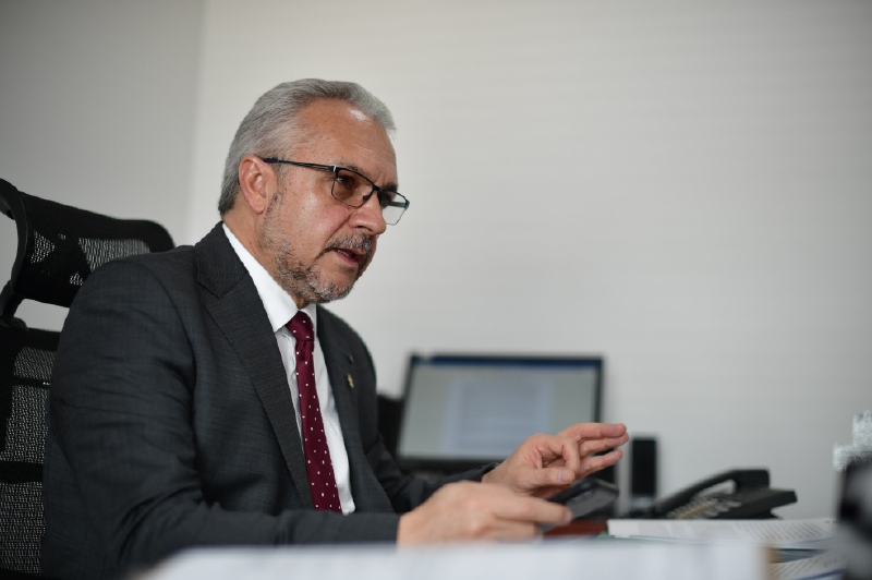 Polémica Presidente de Sala Penal de la Corte Suprema insiste en