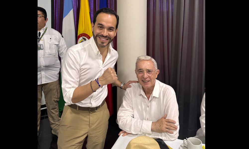 Abelardo de La Espriella propone a Álvaro Uribe como su Ministro de Defensa si gana en 2026