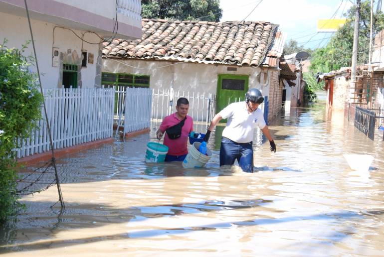 Se está trabajando en la evacuación de familias de las zonas afectadas/Caracol Radio