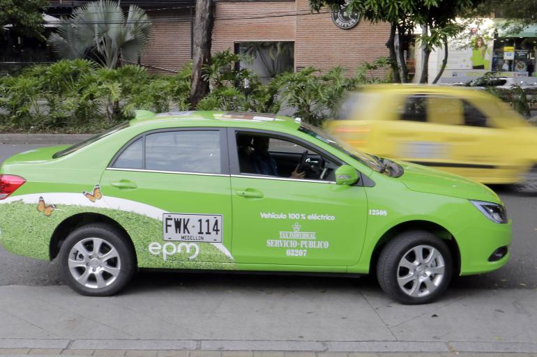 Los primeros taxis eléctricos están circulando en Bogotá/El Tiempo