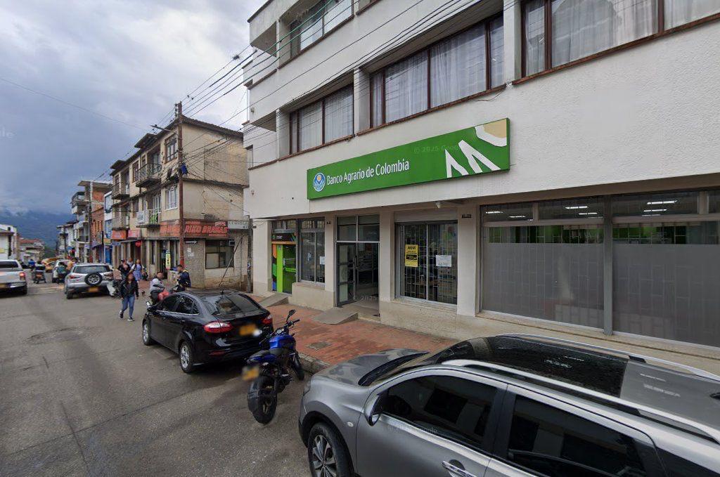 En cualquiera de las sedes del Banco Agrario las mujeres pueden acceder a los créditos.