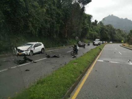 El accidente dejó tres personas heridas/La Patria