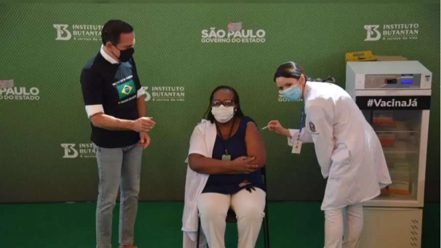 Brasil recibe vacuna