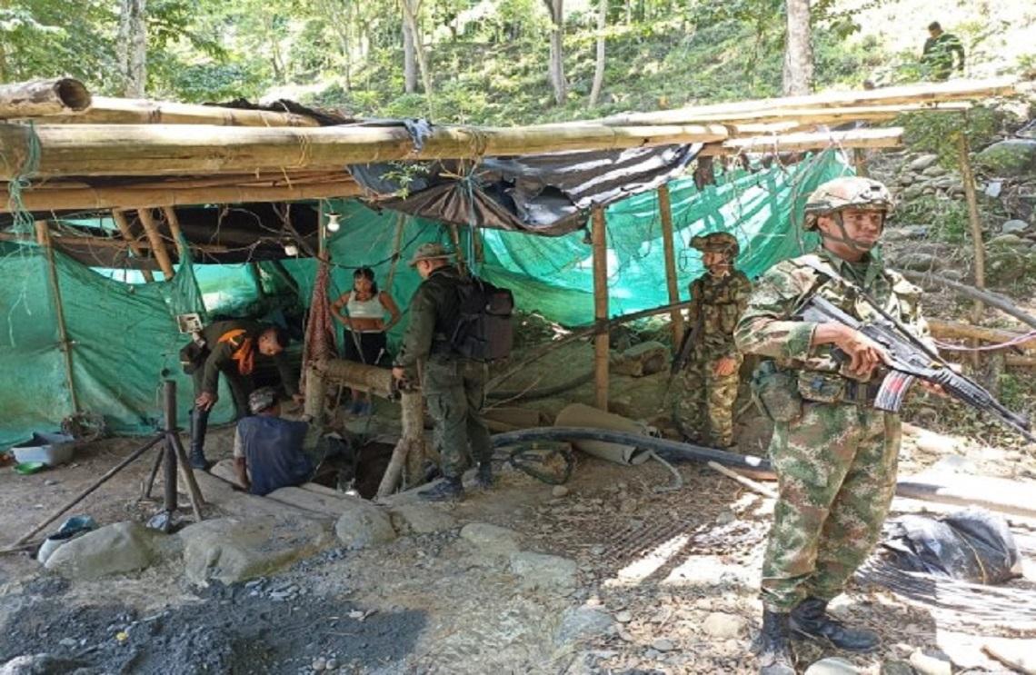 Explotación olicita de yacimiento mineros en Caldas/Comando General de las Fuerzas Especiales