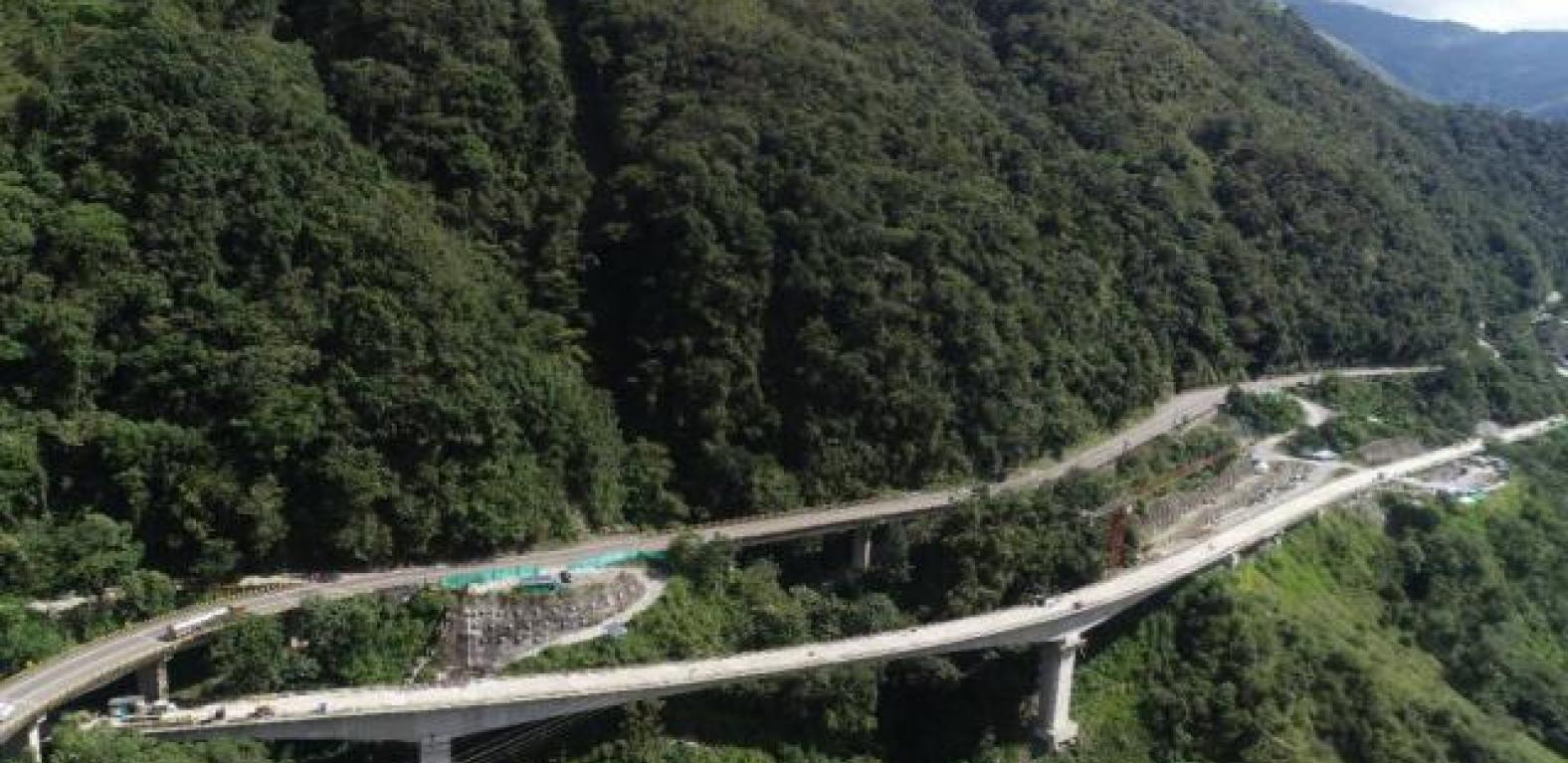 Vía al Llano, uno de los corredores viales más representativos e importantes del país Vía al Llano, uno de los corredores viales más representativos e importantes del país