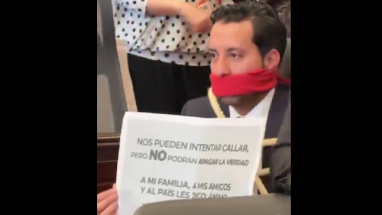 Julián López protesta