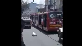 Cadáver se salió de vehículo del CTI en Bogotá