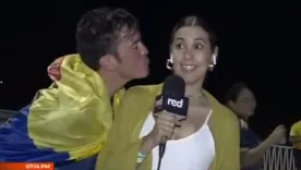 INTENTO DE BESO A PERIODISTA