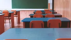 aula de clase vacía