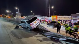 camioneta-choca-separador-transmilenio