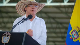 petro-critica-donañd-trump