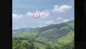 Instante en el que un helicóptero se precipitó a tierra