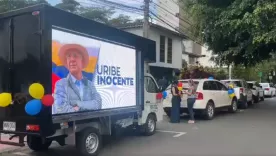 Caravana en apoyo al expresidente Álvaro Uribe 