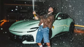 maluma en ferrari