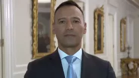 Pedro Sánchez, ministro de defensa 2525