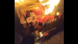 Camioneta quemada de la campaña de Abelardo De La Espriella en Arauca