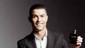 cristiano ronaldo record futbolista mas rico
