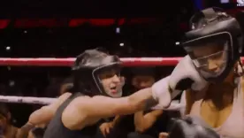 La mexicana arremetió contra la colombiana al final del combate y la venció.