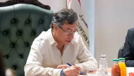 gustavo petro allegados entrarían alista clinton