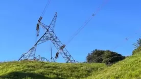 Torre de energía en El Bagre
