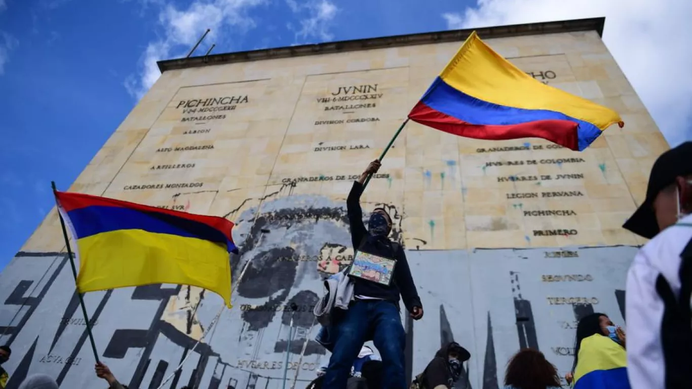 Bandera-colombia-m-heroes