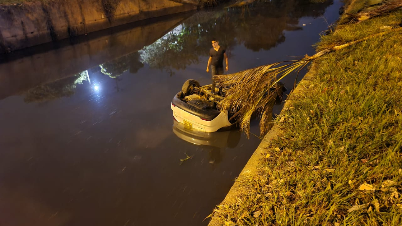 Hombre cayó a un caño en Cali