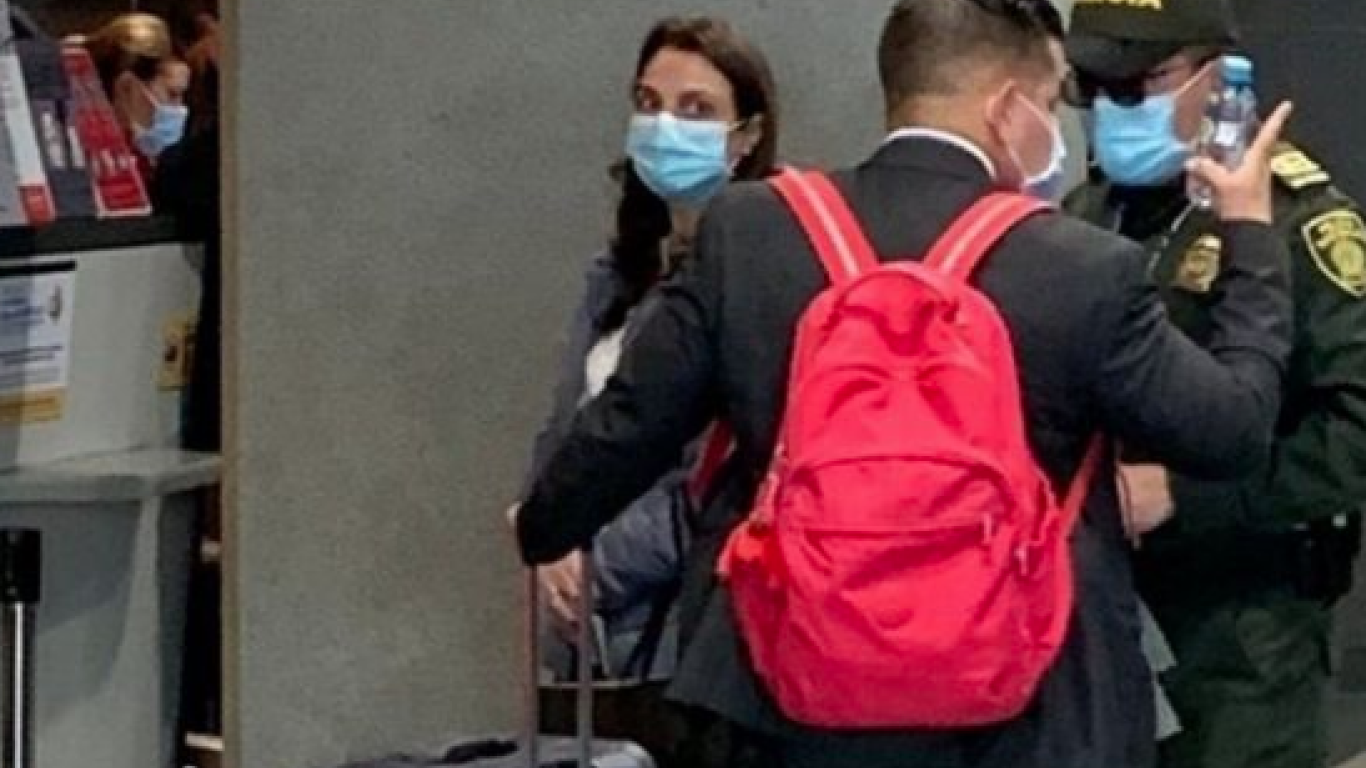 Karen Abudinen viaja al exterior en medio de llamado de la Corte Suprema