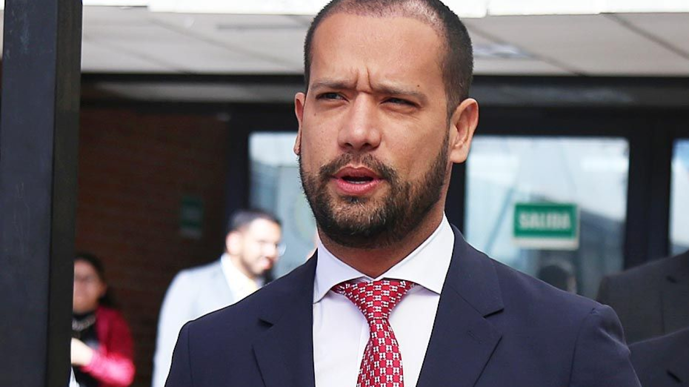 Abogado Diego Cadena en libertad por vencimiento de términos