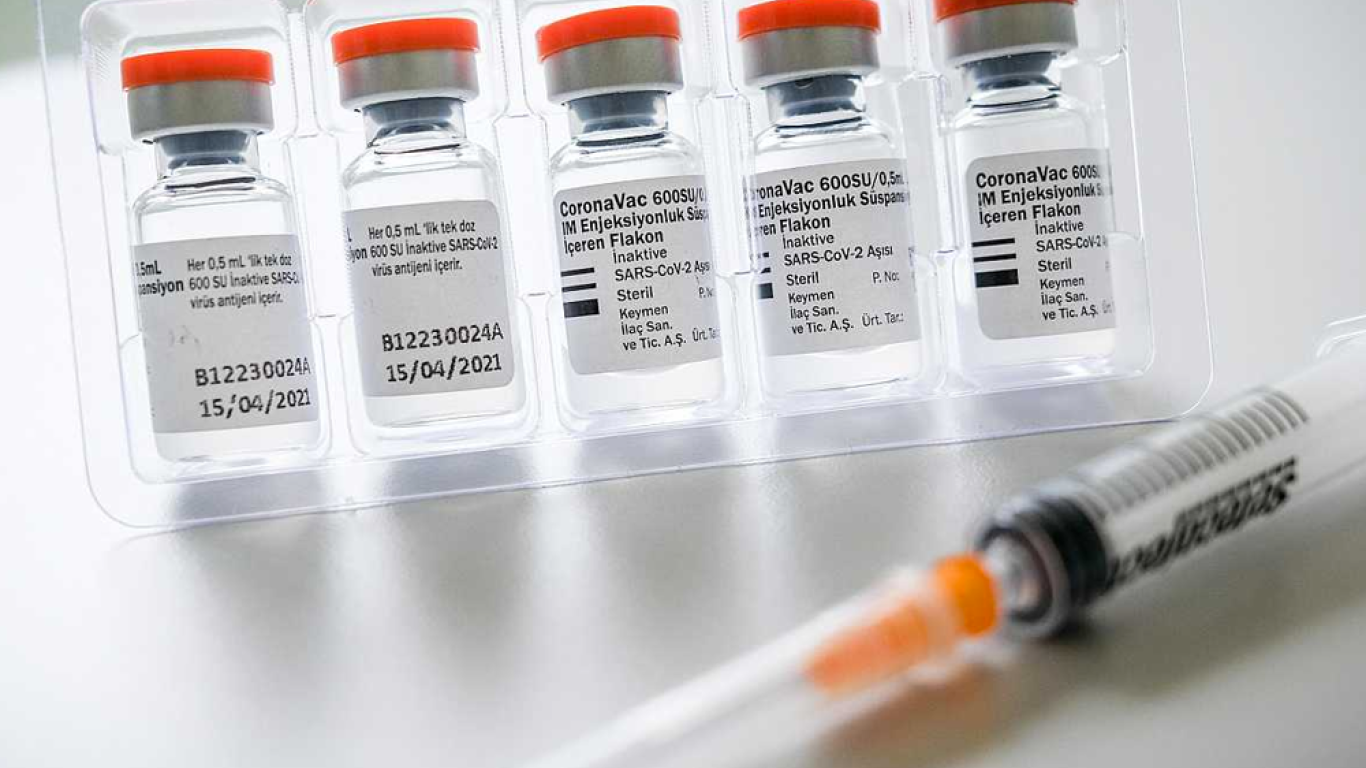 Invima otorga ASUE para vacuna Coronavac