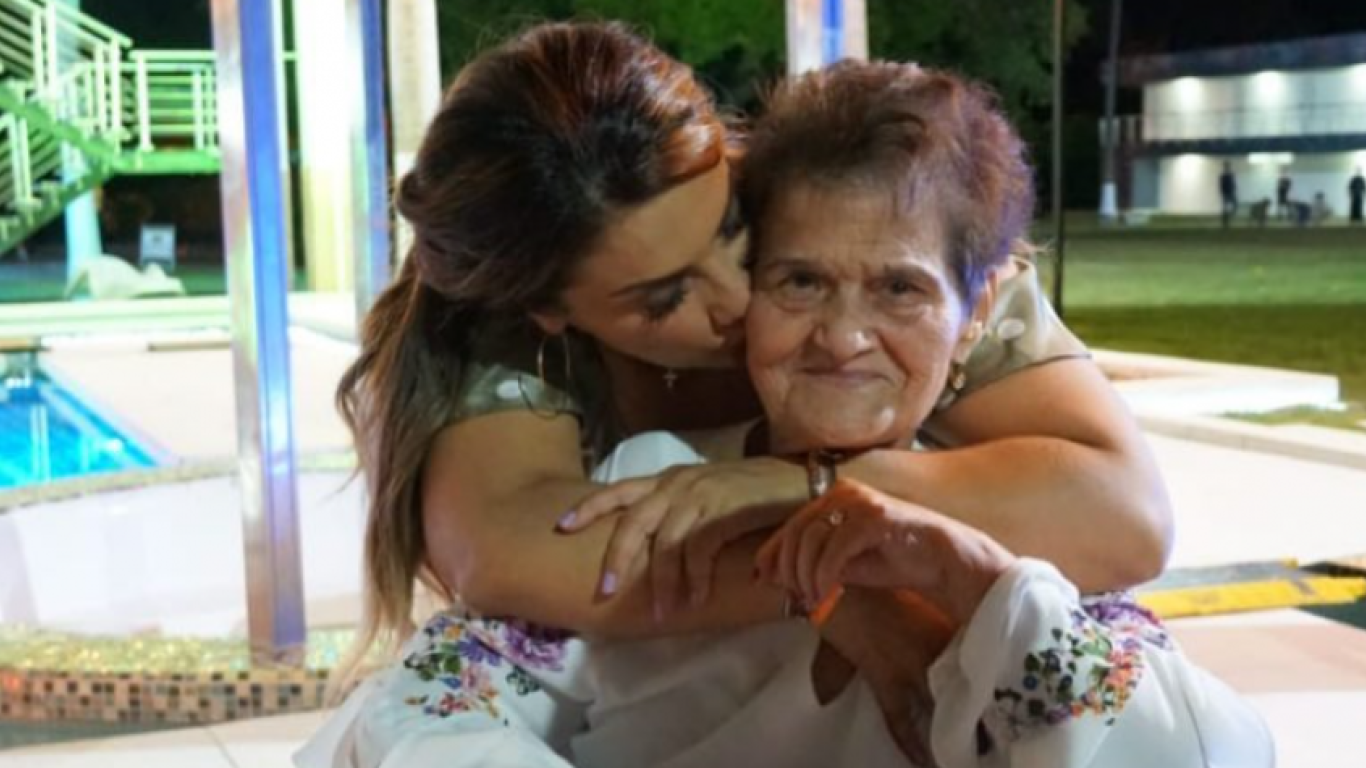 Abuela James