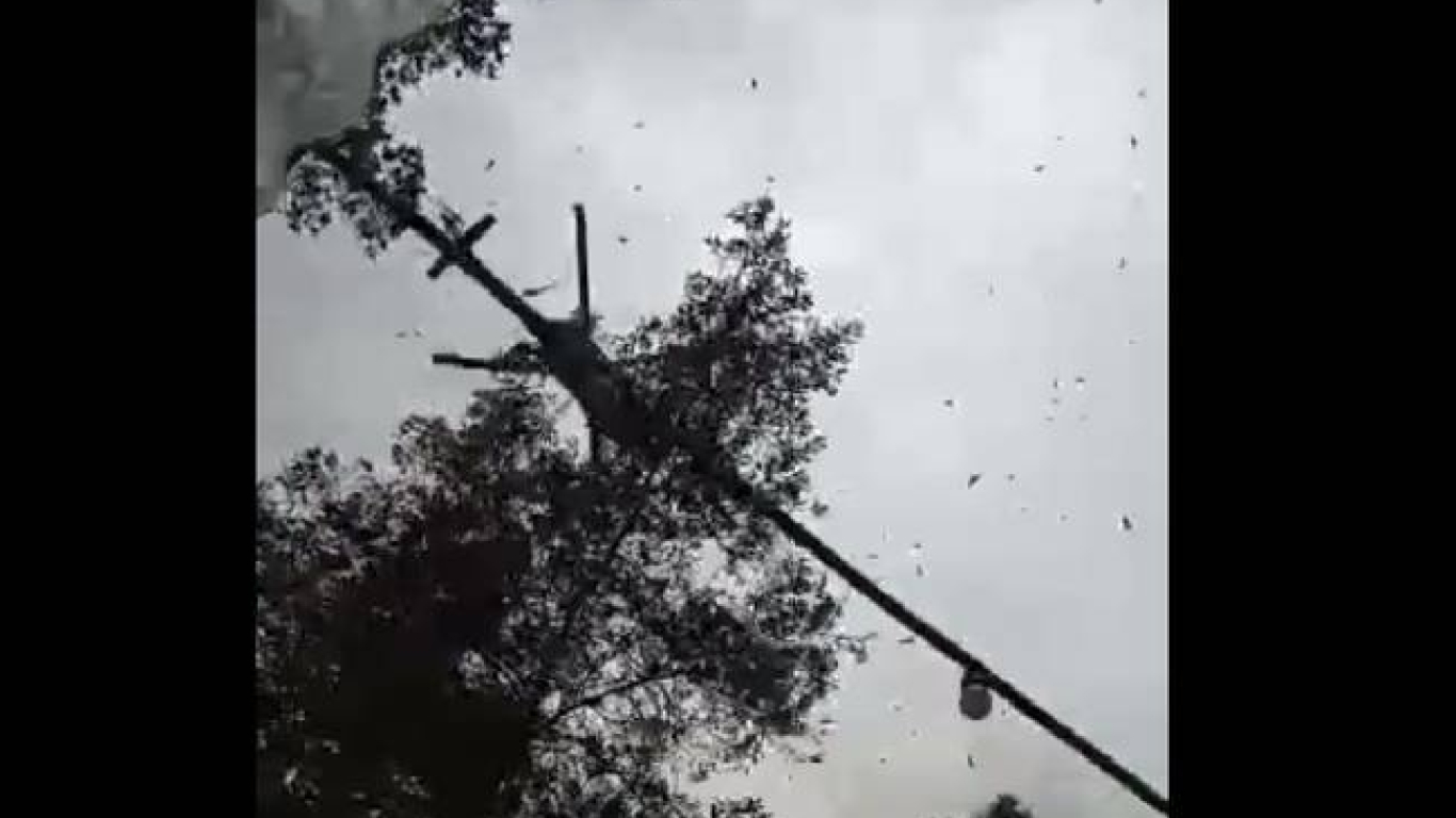 Helicóptero del Ejército voló bajo y dejó una persona herida y un restaurante afectado