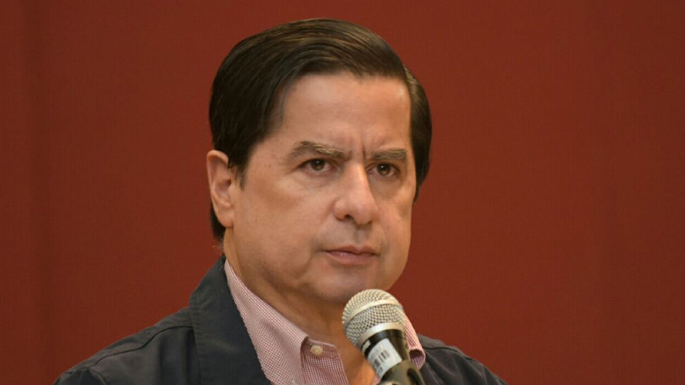Juan Fernando Cristo ya no irá por la presidencia