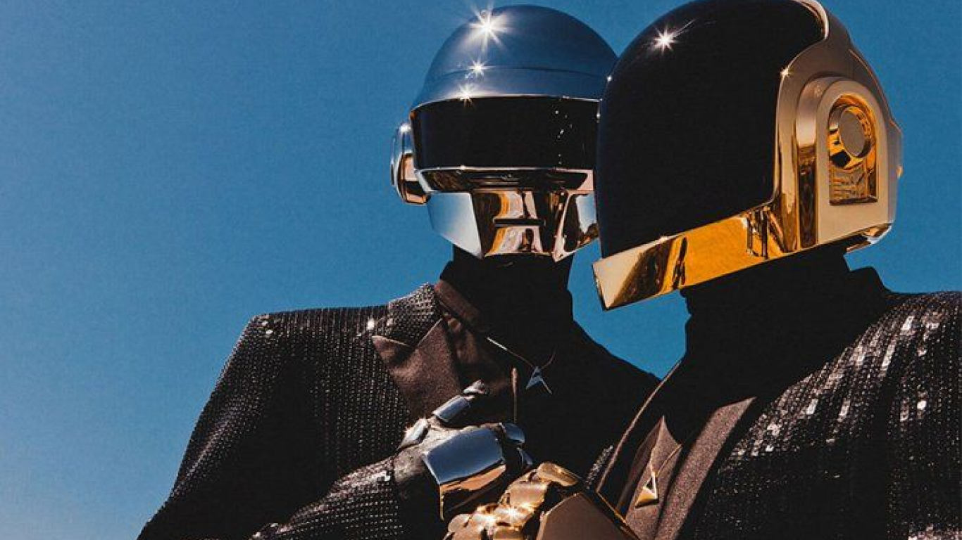 Daft Punk regresa en redes sociales