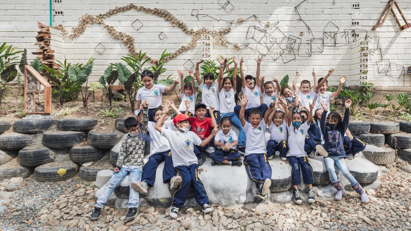 Abrió la primera escuela pública sustentable del país