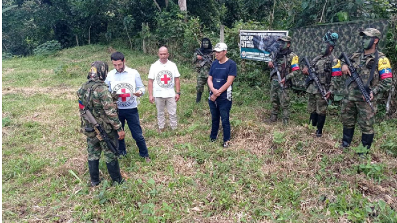 Liberan a patrullero que llevaba 13 días secuestrando en Dagua, Valle del Cauca