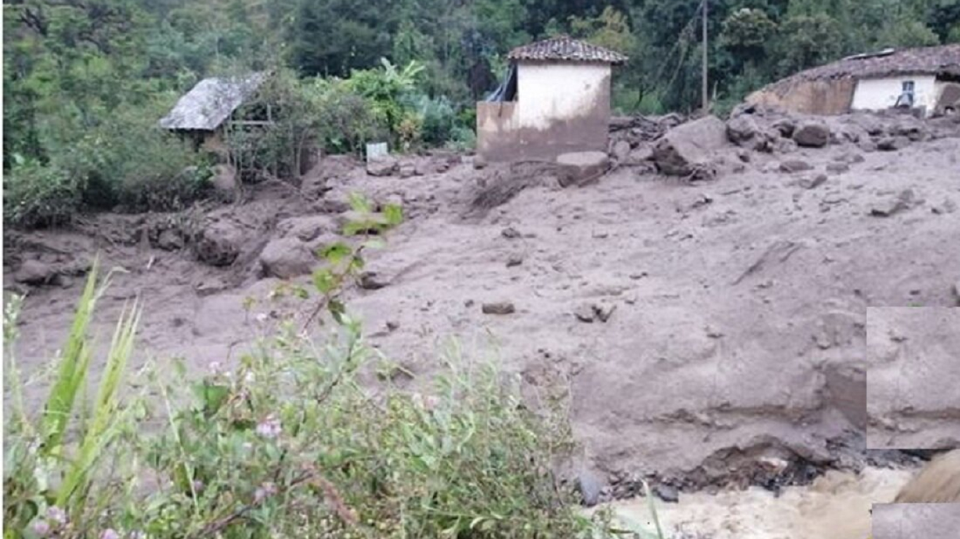 Tres muertos y dos desaparecidos deja avalancha en Viotá, Cundinamarca