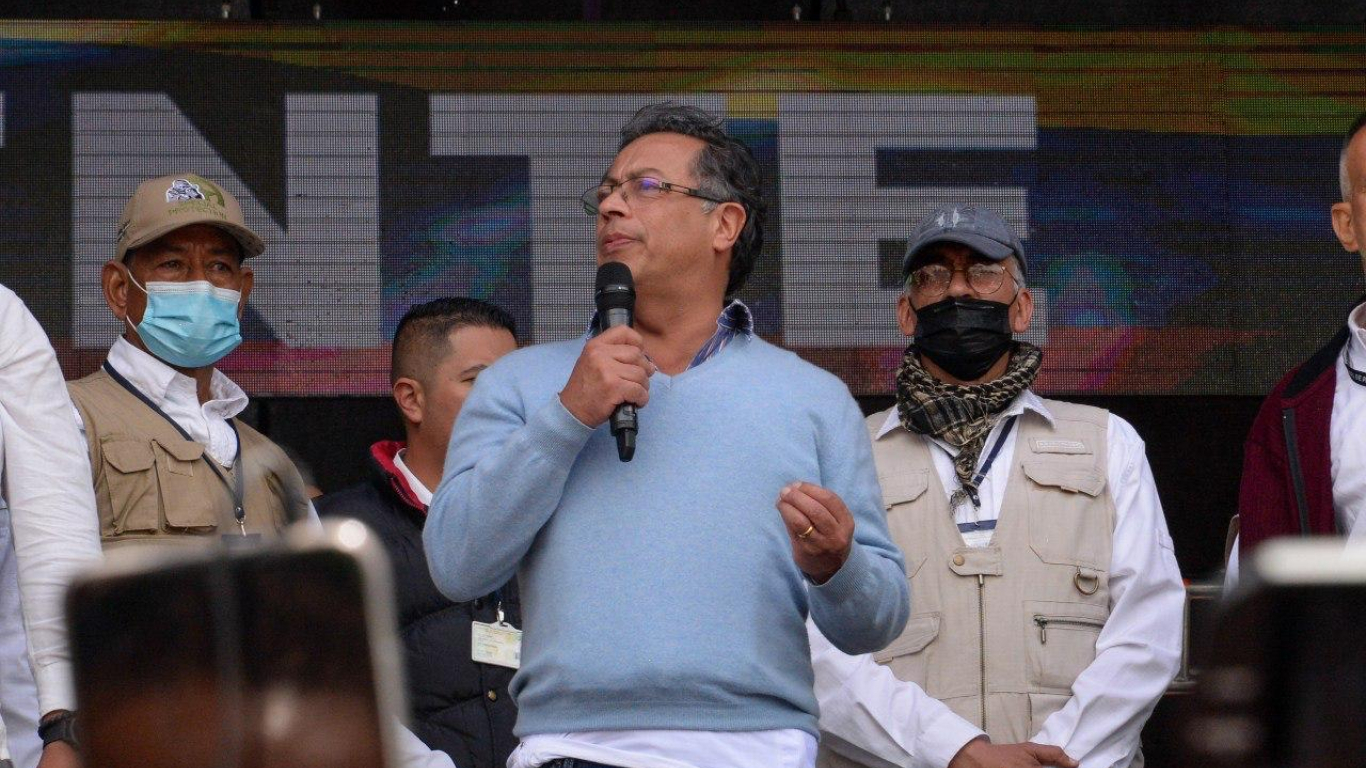Petro amenazas alias calzones