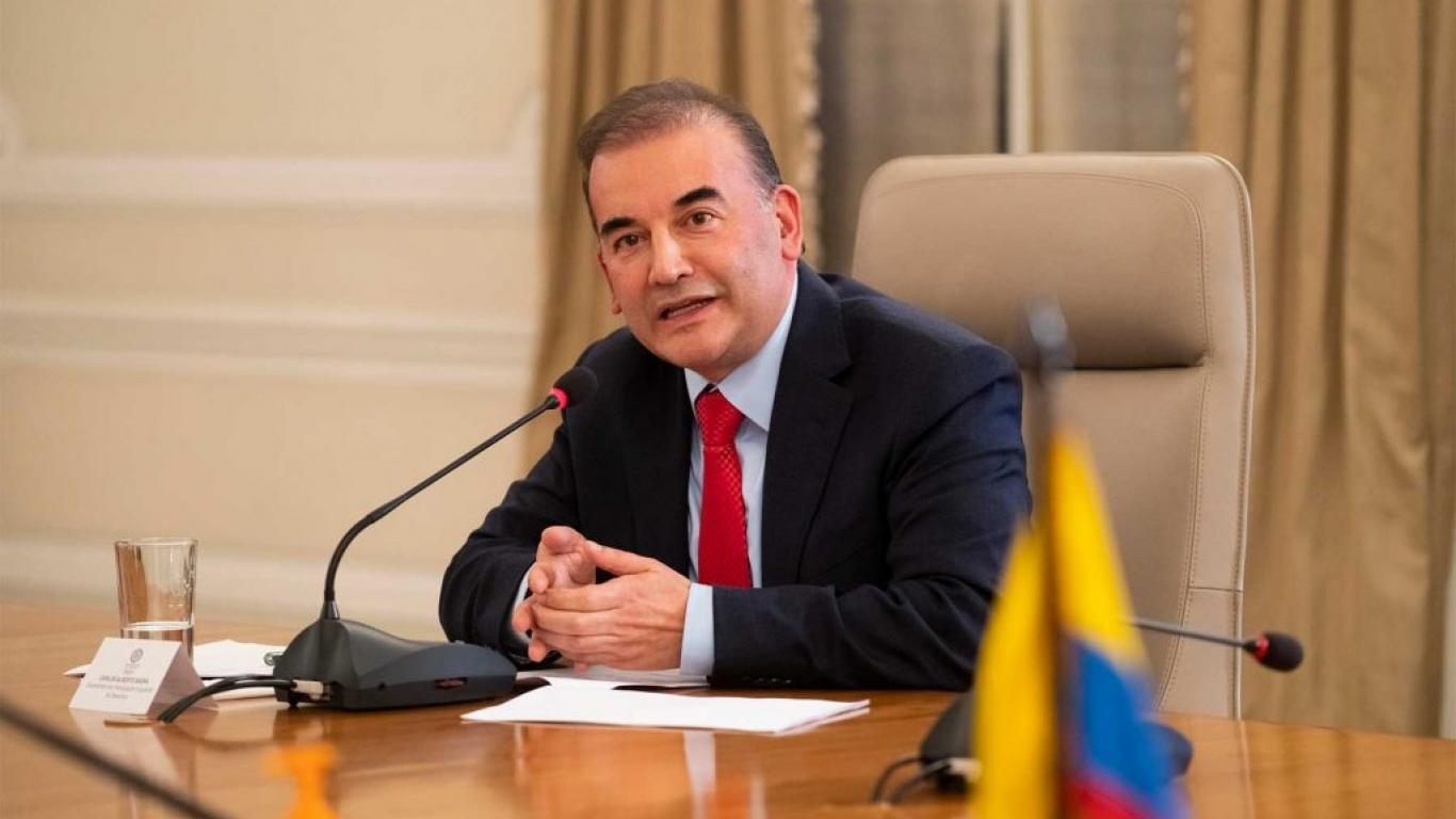 Carlos Baena es el nuevo comisionado para la Paz encargado