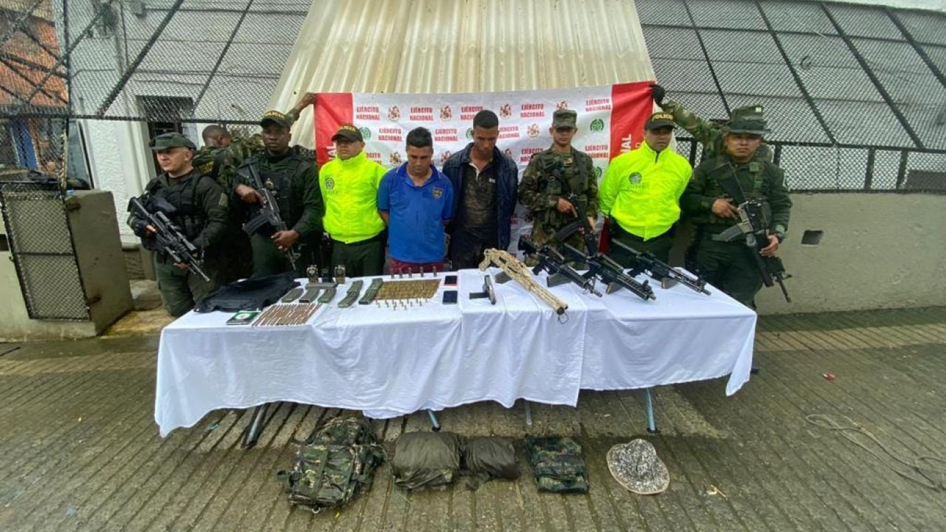 Capturados seis presuntos responsables de incinerar vehículos en Antioquia