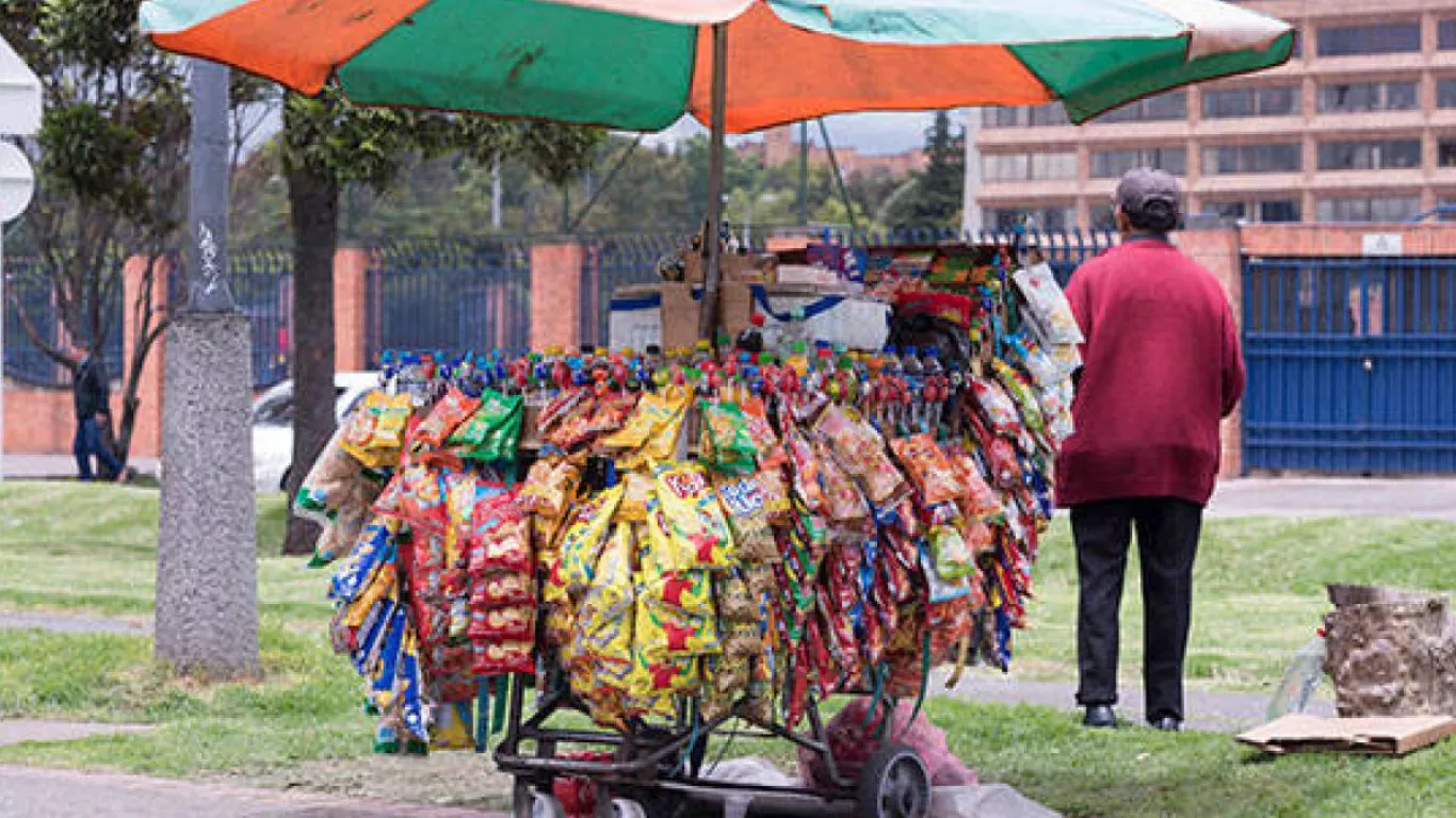 Colombia lidera el ránking mundial de trabajo informal
