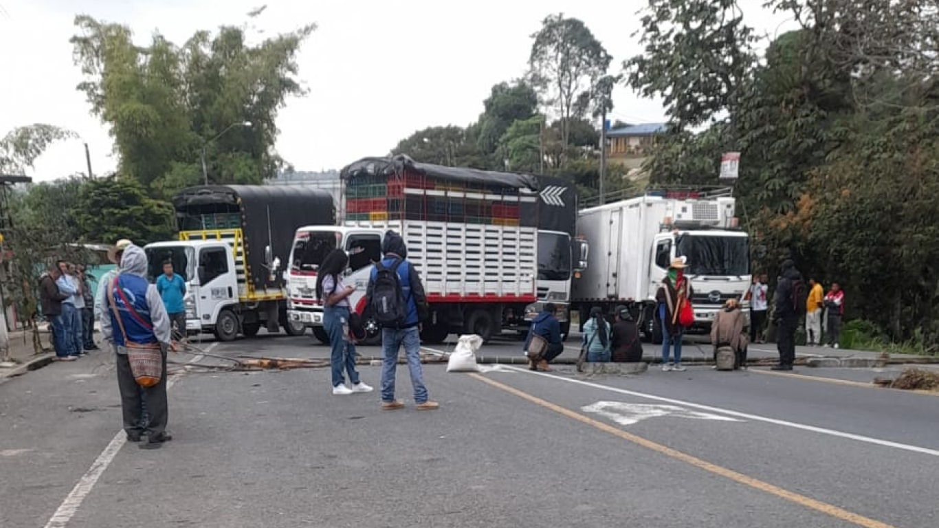 Bloqueos en la vía Panamericana entre Cali y Popayán por indígenas