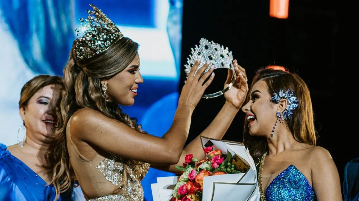 Paola Vergara Farez 🇪🇨 es la Reina Mundial del Banano 2022