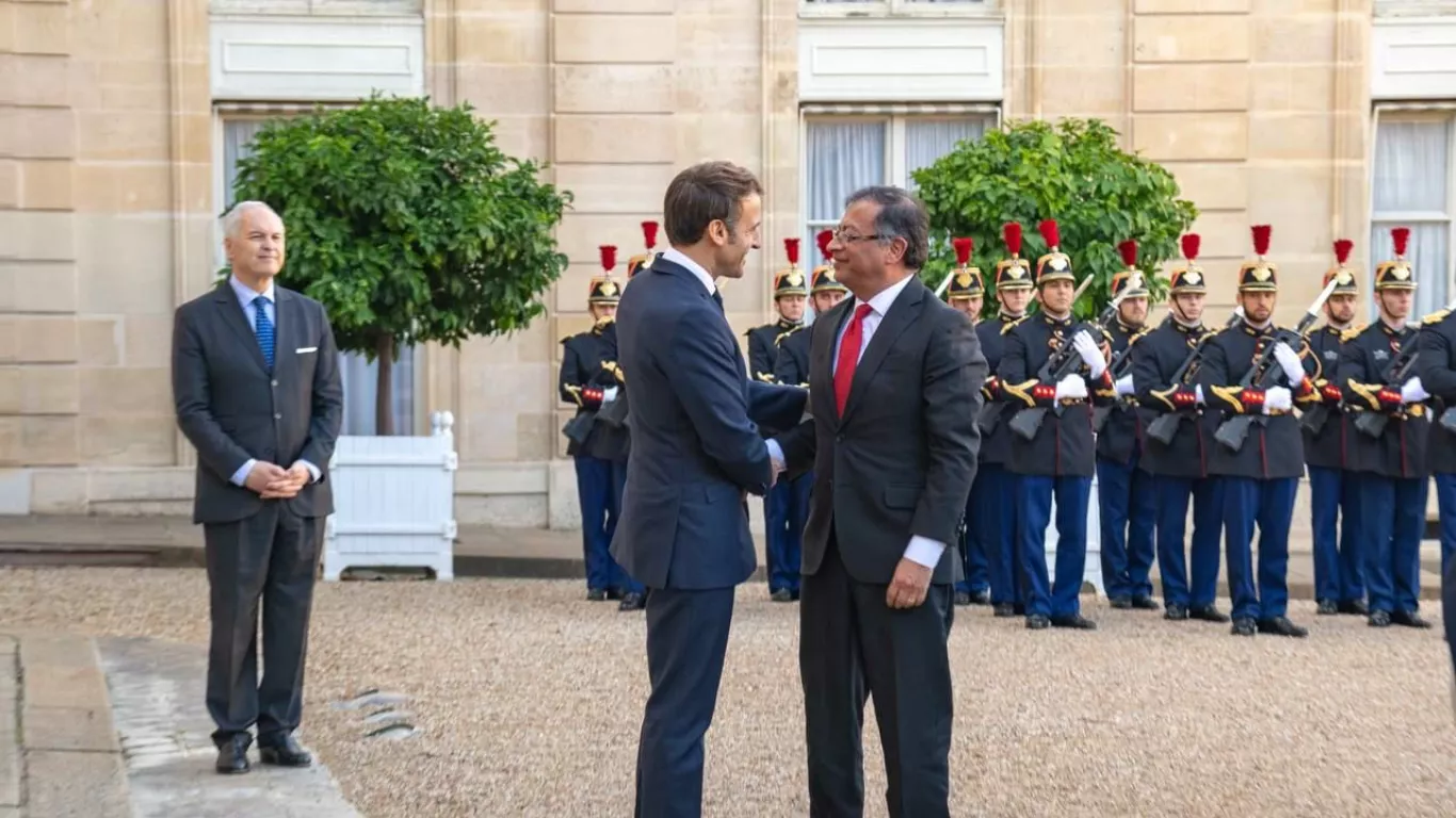 Petro y Macron final