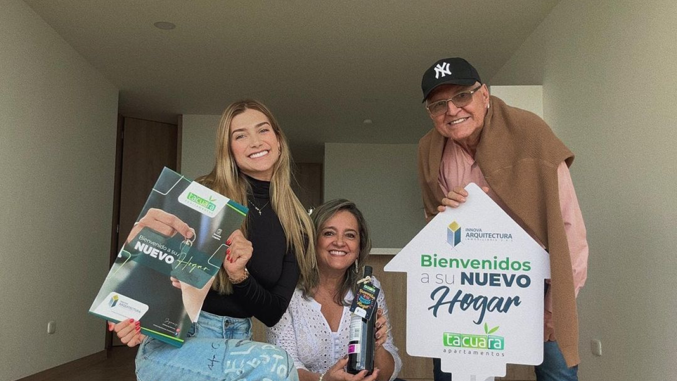 MARÍA FERNANDA ARISTIZÁBAL Y PADRES