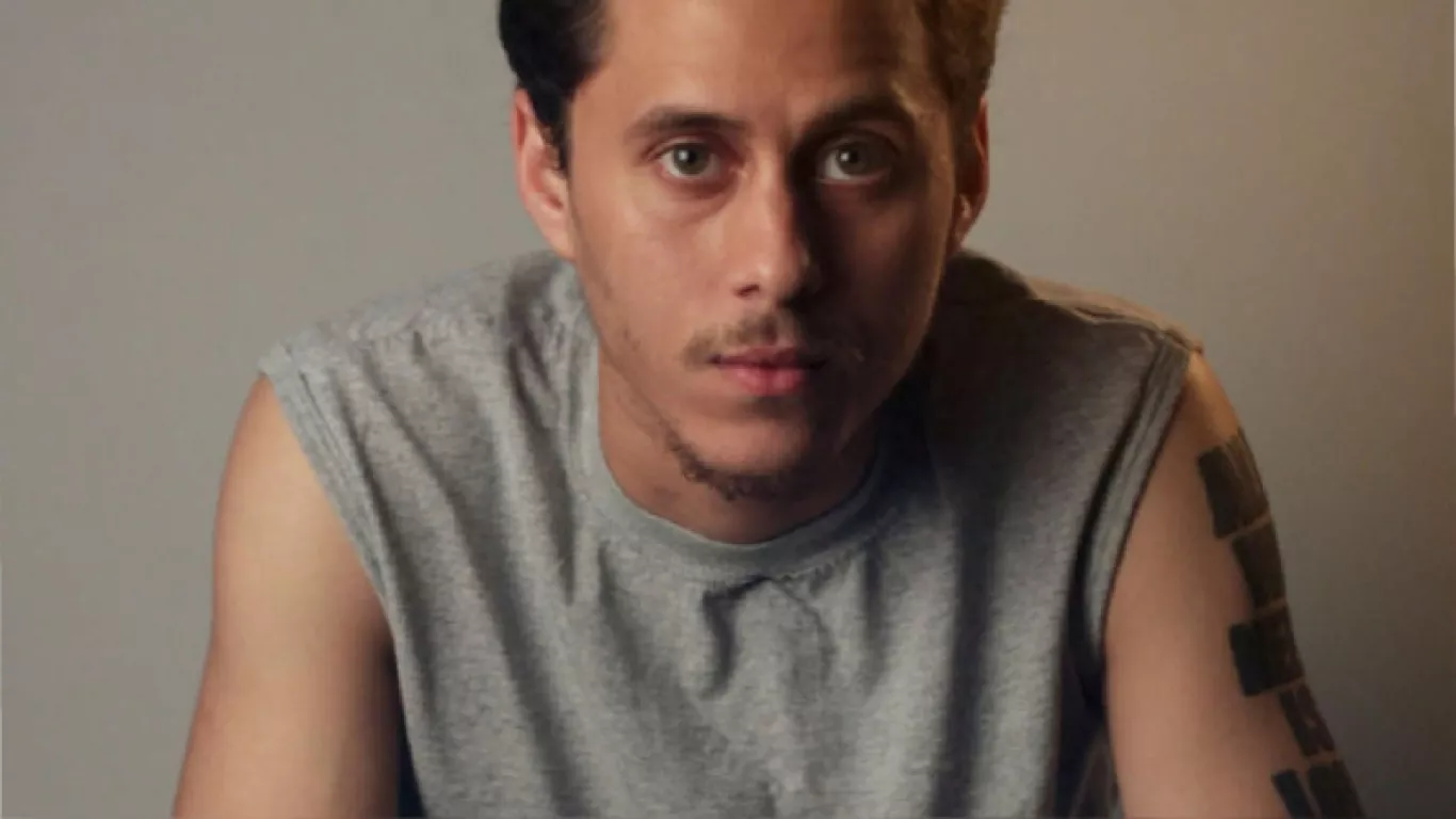 CANSERBERO FOTO 1