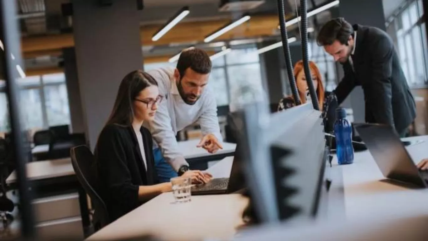 trabajadores oficina