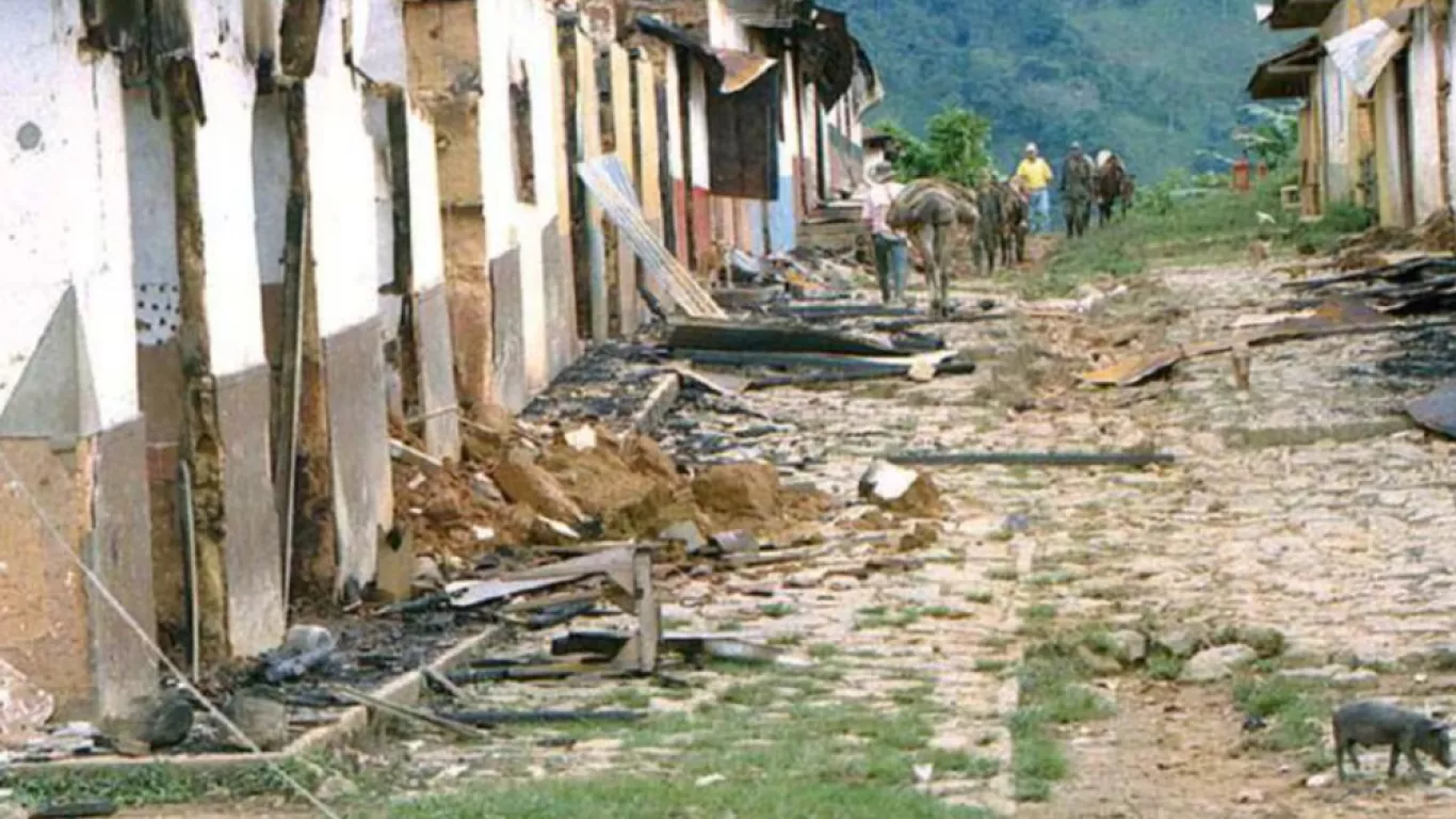 JEP cita a alias 'Yoli', paramilitar que comandó la masacre de El Aro ...