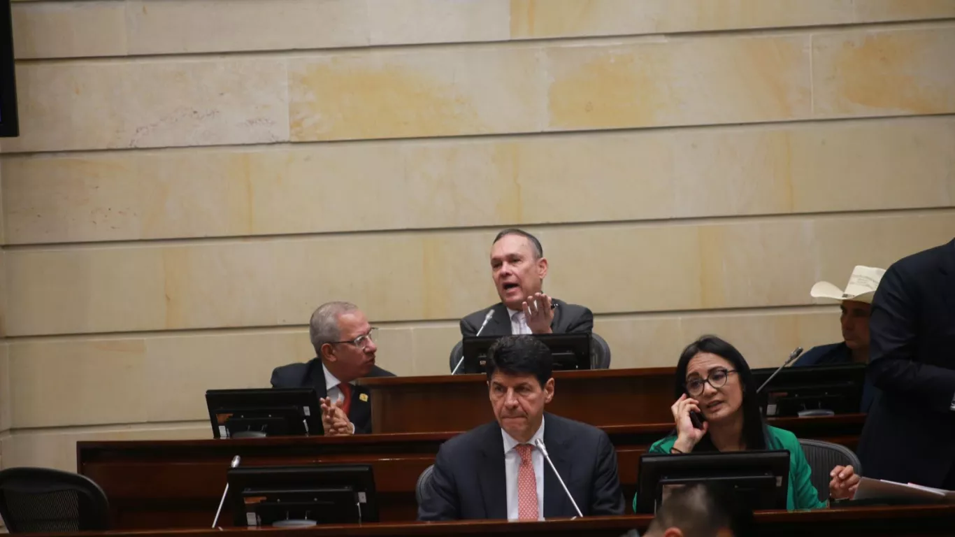 Efraín Cepeda pdte Senado