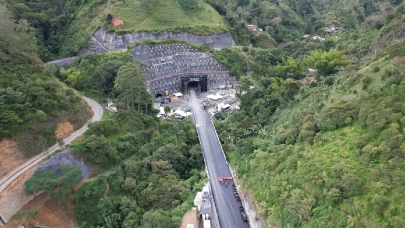 tunel del toyo 25 octubre